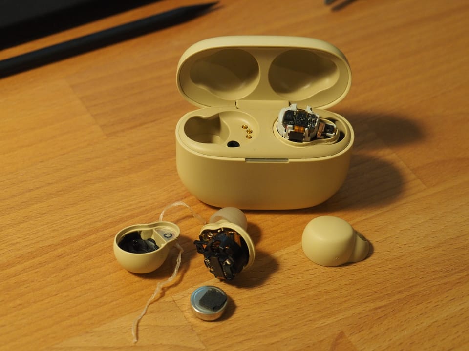 Modern earbuds are throw-away products